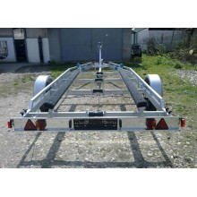 Trailer with breaking system