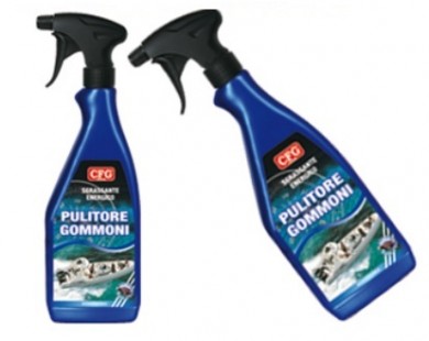 Cleaner for inflatable boat